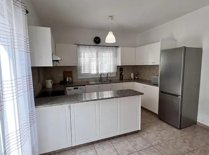 Pafia Sunbeach Townhouse Paphos