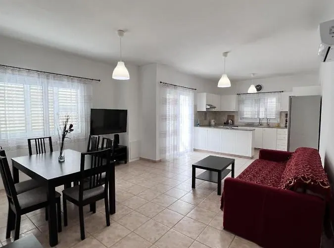 Pafia Sunbeach Townhouse * Paphos