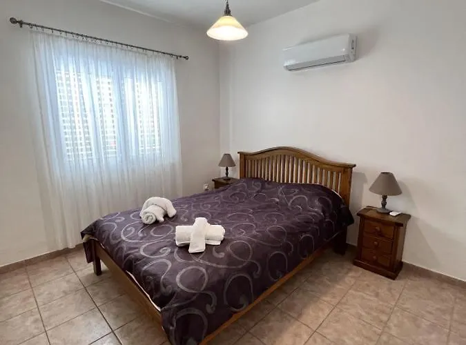 Prázdninový dům Pafia Sunbeach Townhouse