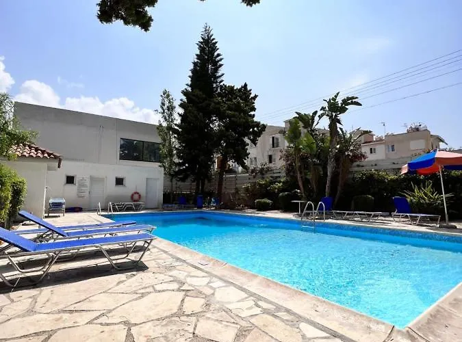 Prázdninový dům Pafia Sunbeach Townhouse *