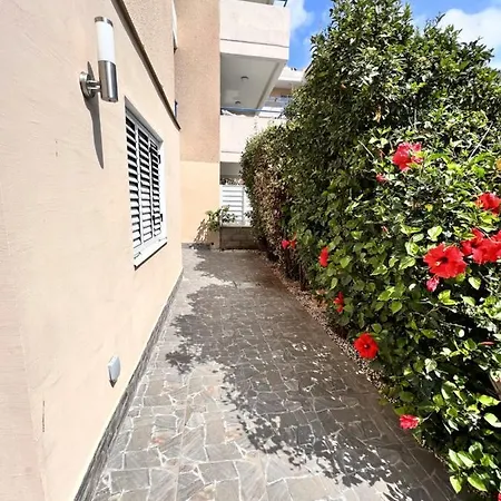 Prázdninový dům Pafia Sunbeach Townhouse