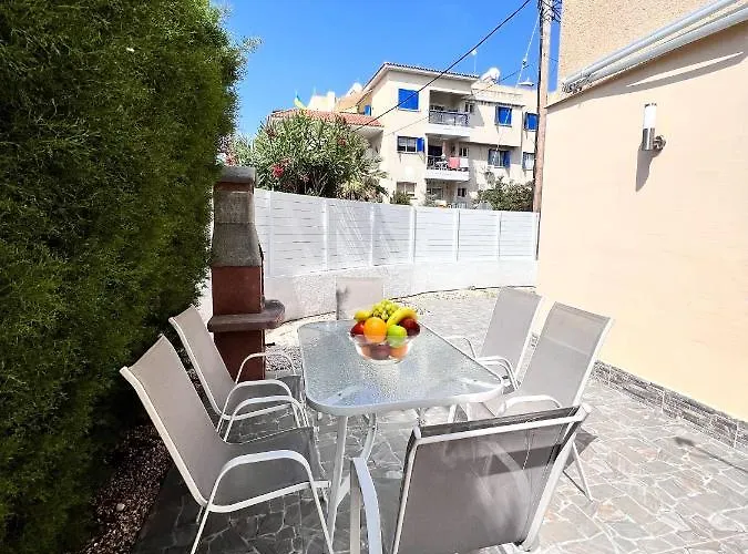 Semesterbostad Pafia Sunbeach Townhouse Paphos