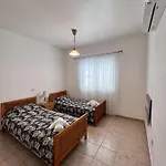 Pafia Sunbeach Townhouse *