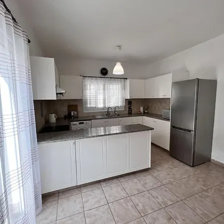 Pafia Sunbeach Townhouse بافوس